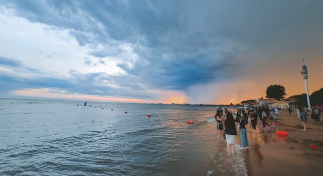 我看过大海下暴雨